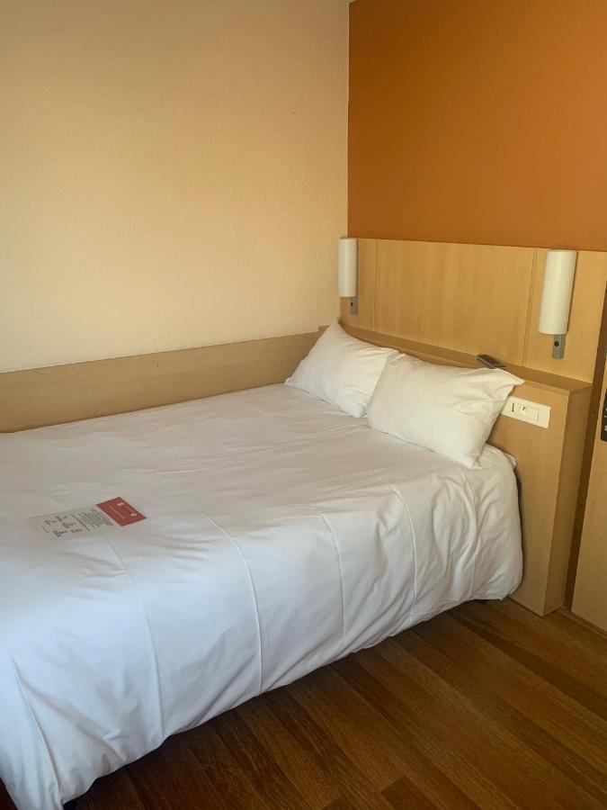 Hotel Ibis Nancy Centre Gare Et Congres Exterior foto