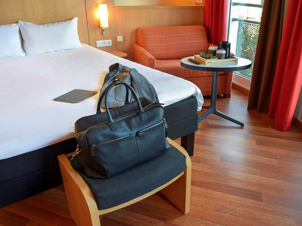 Hotel Ibis Nancy Centre Gare Et Congres Zimmer foto