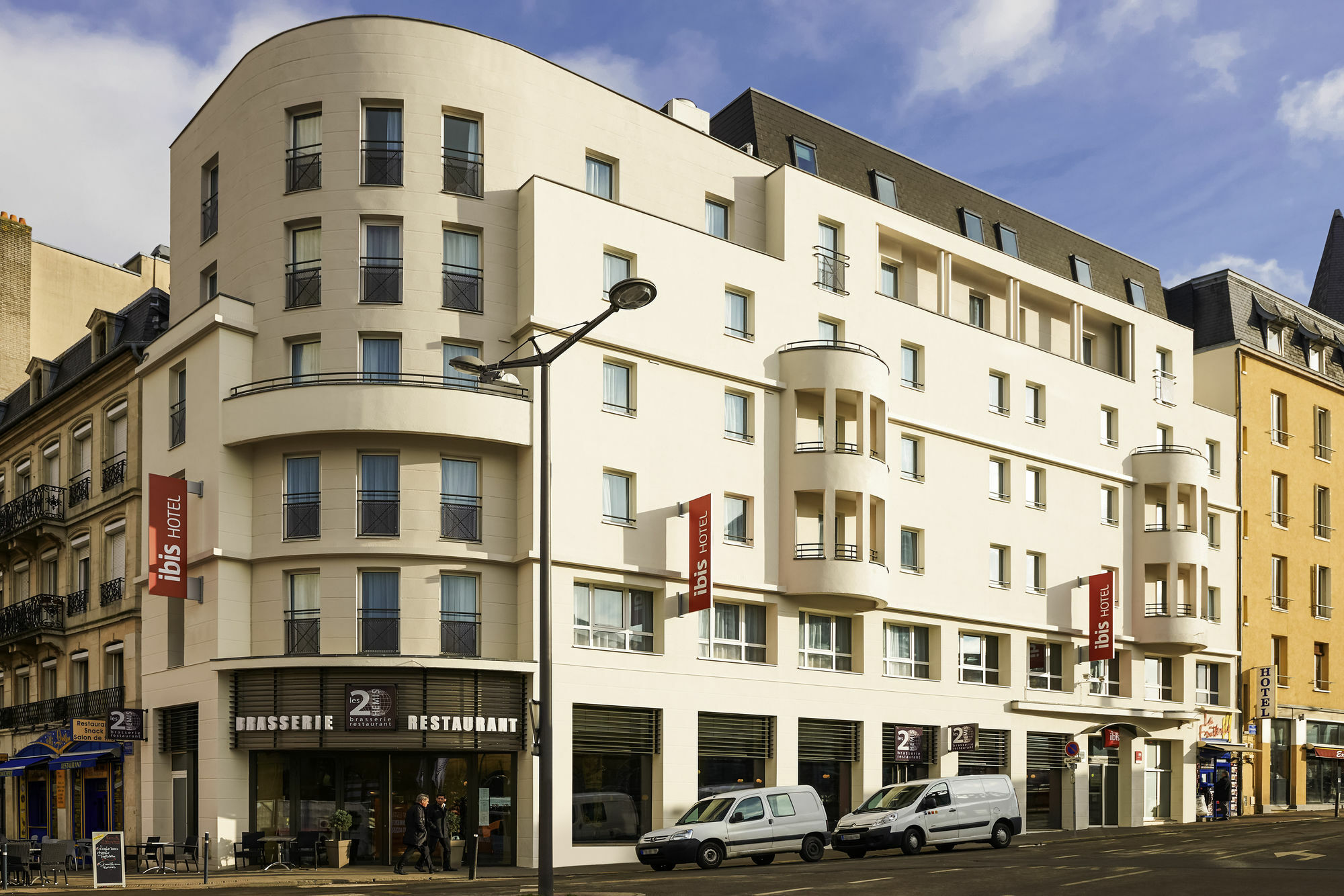 Hotel Ibis Nancy Centre Gare Et Congres Exterior foto